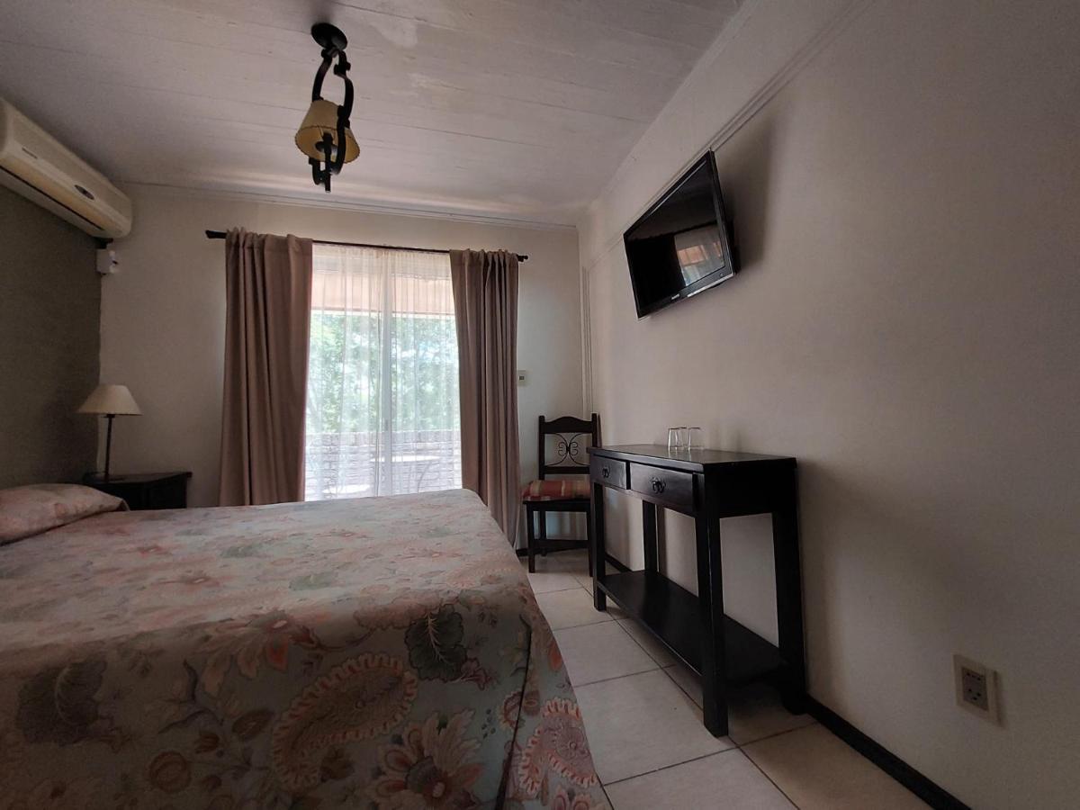 Hotel Jardines De Dayman Termas del Daymán エクステリア 写真